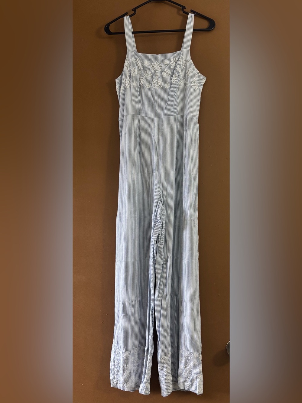Jessica Simpson Blue White Seersucker Striped Wide Leg Jumpsuit Size M